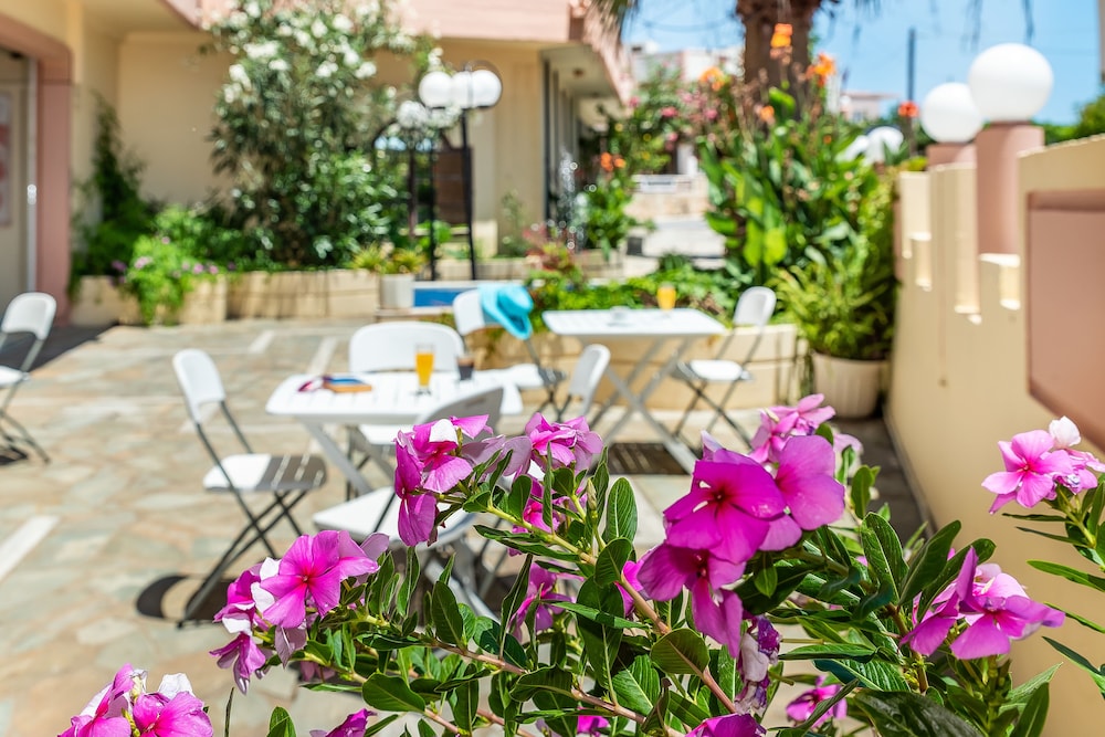 

Bari - Creta Ovest - Chania, Grecia - Louladakis Apartments
