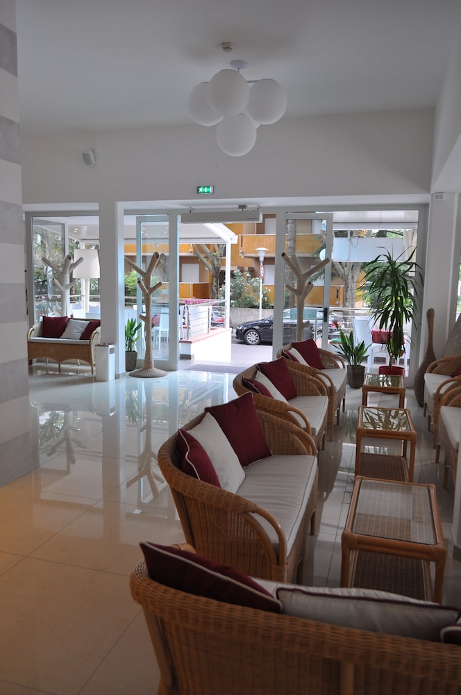 

Bari - Riviera Veneta e Lignano Sabbiadoro, Mare Italia - Hotel Vienna