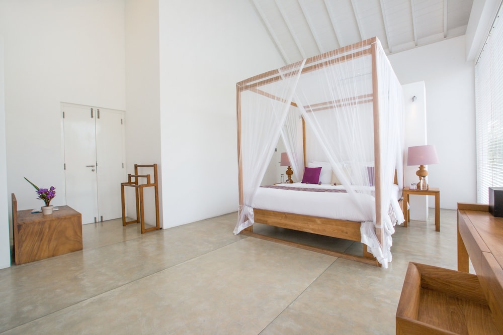 

Venezia - Weligama - Sri Sharavi Beach Villas & Spa