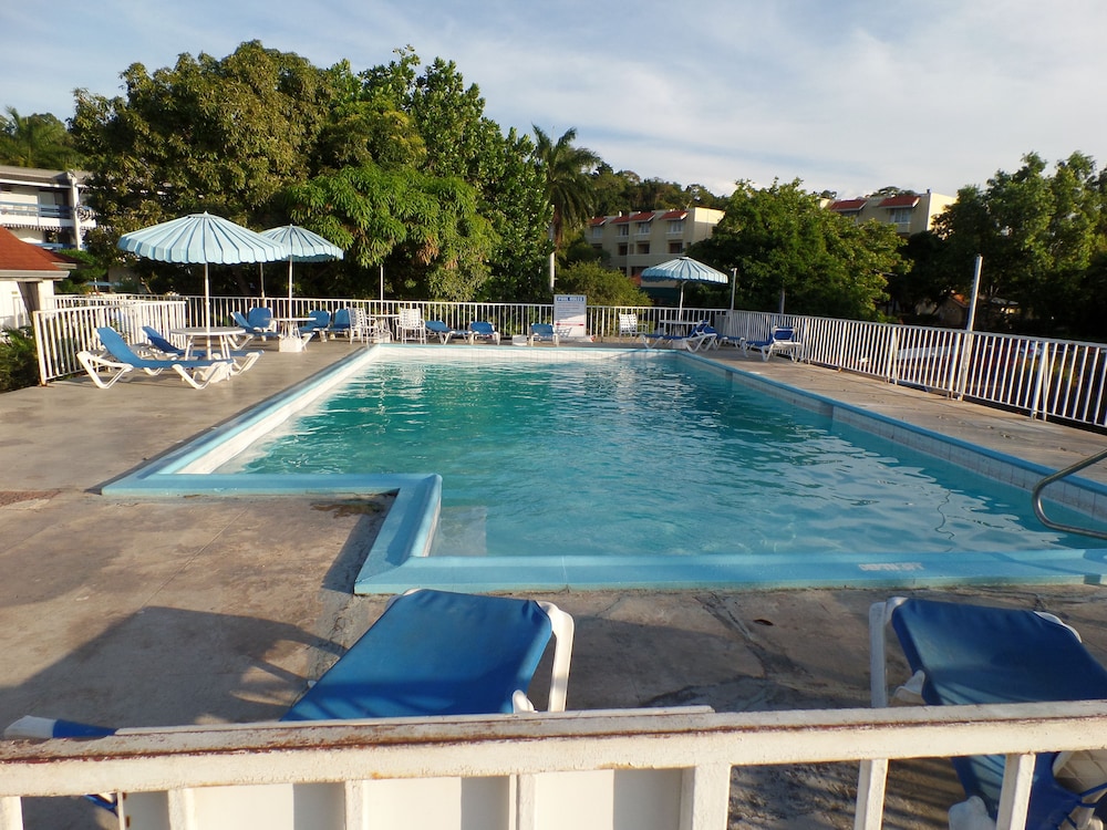 

Roma - Montego Bay - Ocean Air Beach Studio At Montego Bay Club Resort