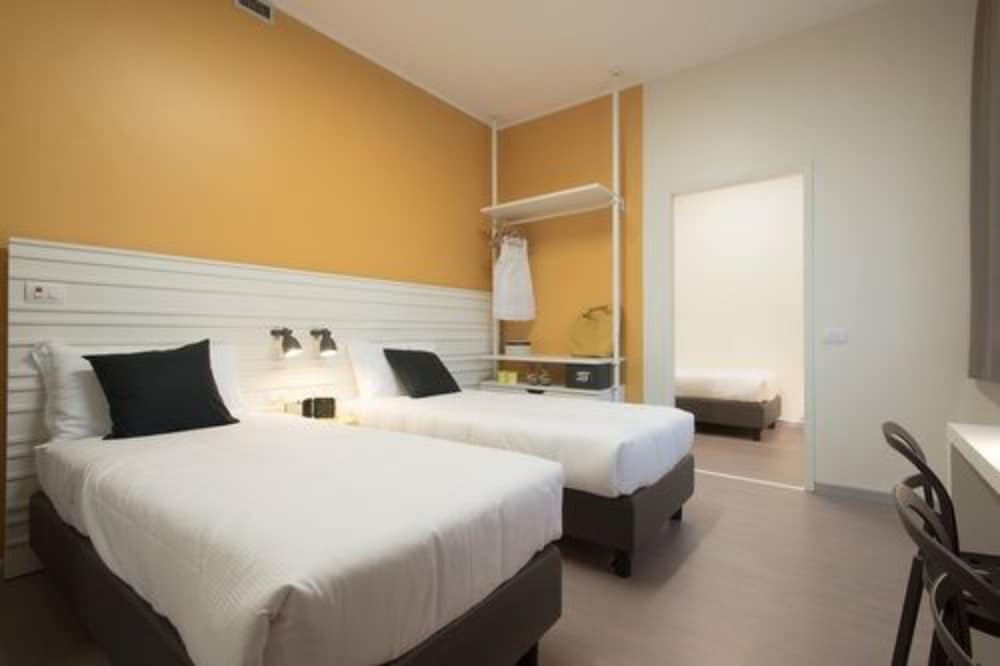 

Napoli - Milano - B&B Hotel Milano Ornato