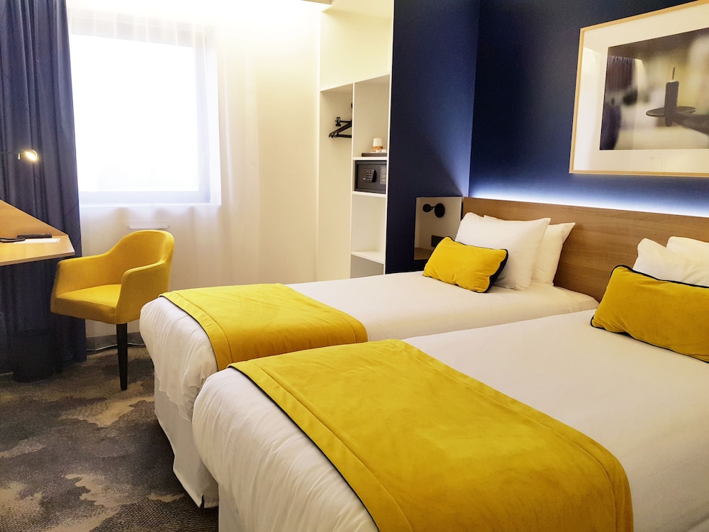

Pisa - Clichy - B&B HOTEL Paris 17 Batignolles