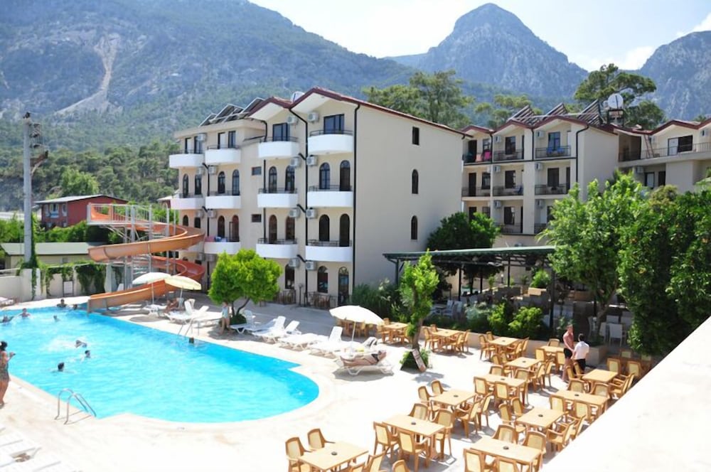 

Pisa - Konyaalti - Akasia Resort Hotel