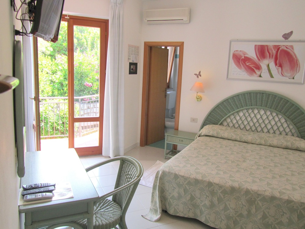 

Milano - Marciana Marina - Eco Hotel Montemerlo