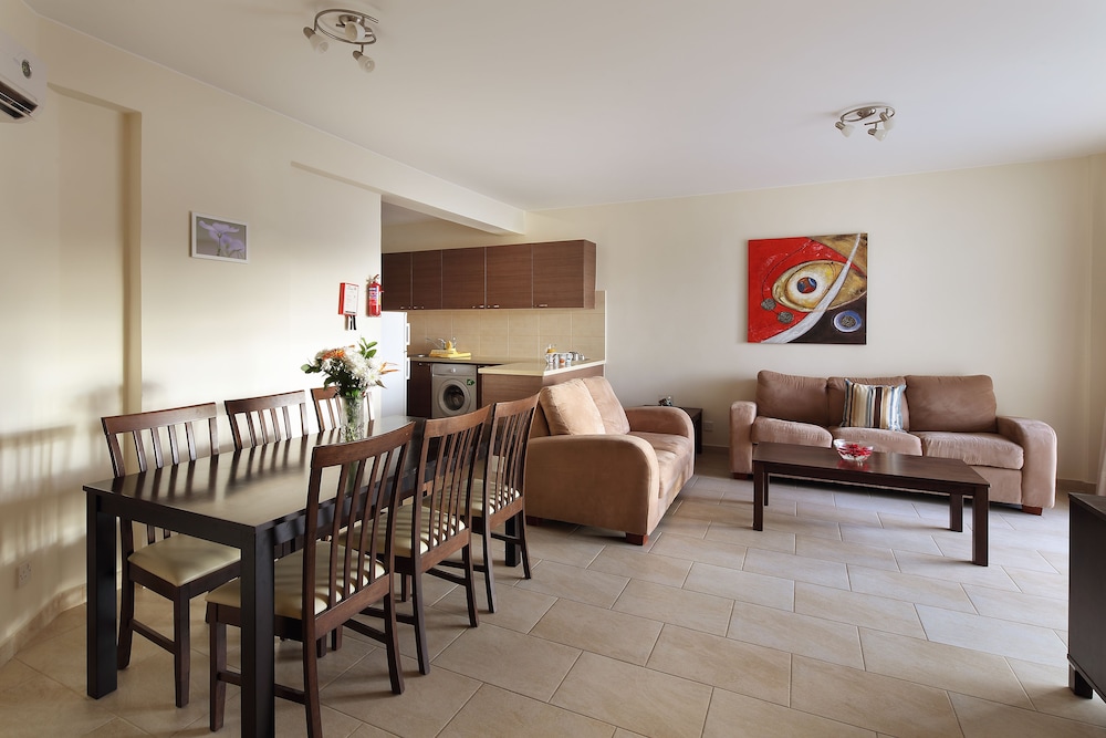 

Roma - Kissonerga - Chloraka Terrace Apartments