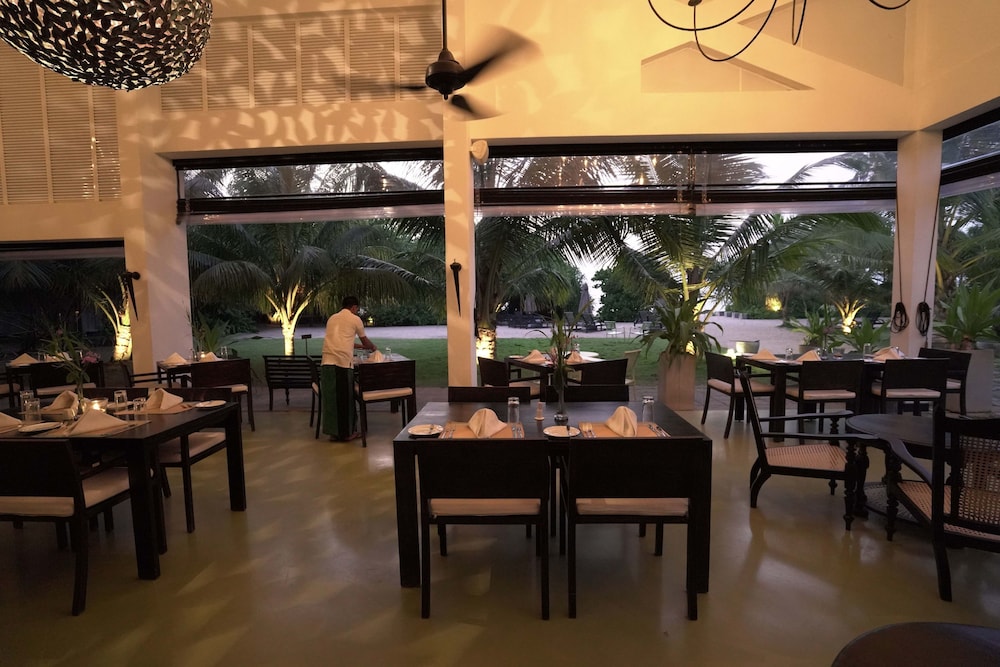 

Genova - Ahungalla - Calamansi Cove Villas