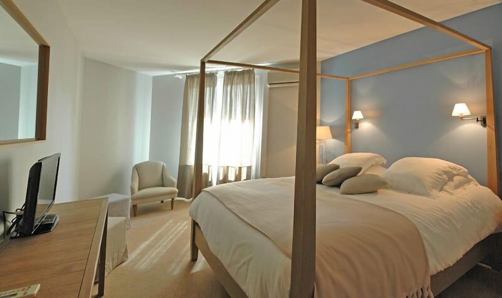 

Bologna - Saint Florent - Hotel Santa Maria