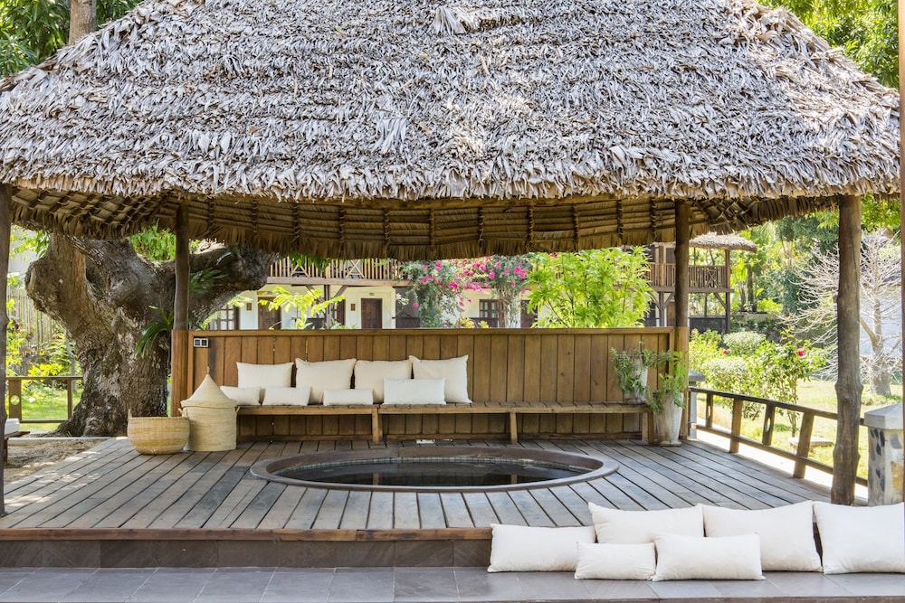 

Roma - Madagascar - Corail Noir Hotel