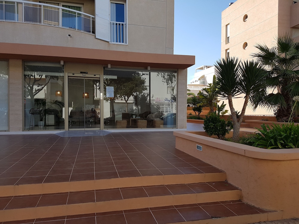 

Napoli - Sant Jordi, Ibiza - Apartamentos Vistamar I - MC Apartamentos Ibiza