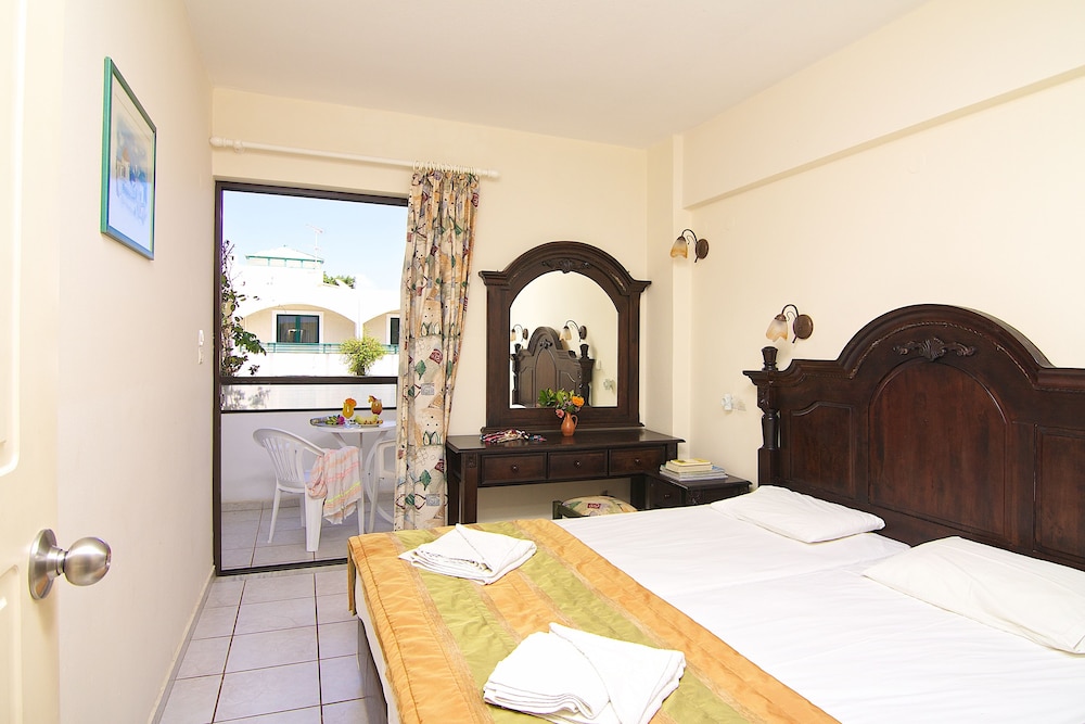 

Milano - Adele - Trefon Hotel Apartments and Family Suites