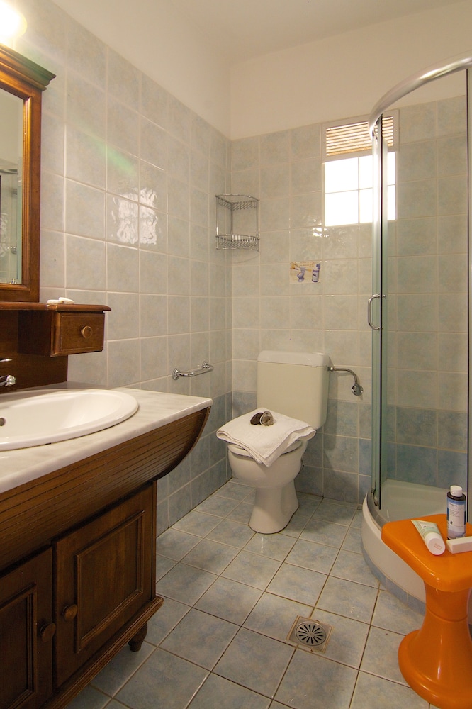 

Milano - Sfakaki - Trefon Hotel Apartments and Family Suites