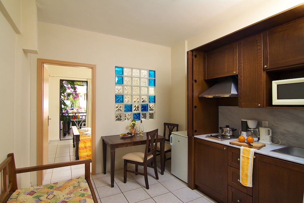 

Napoli - Rethymno - Trefon Hotel Apartments and Family Suites