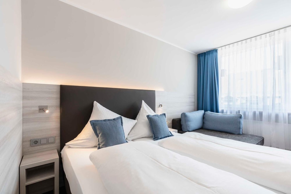 

Brindisi - Monaco di Baviera - Westend Hotel (non-smoking)