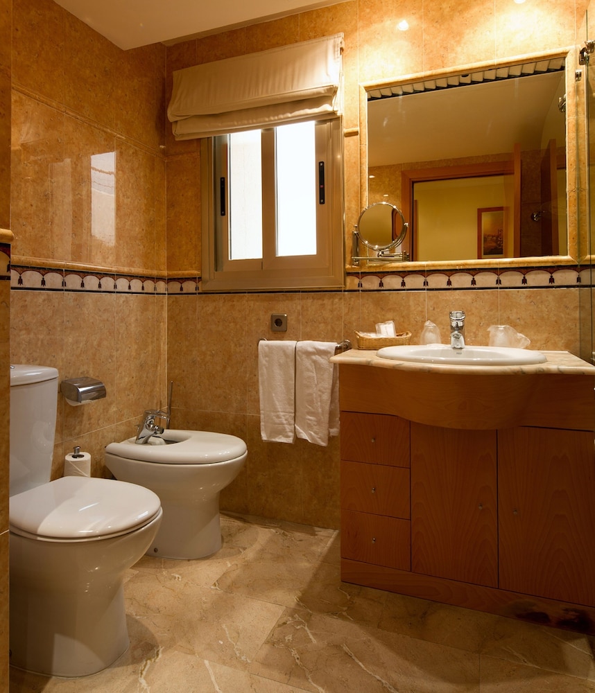 

Torino - Vilanova i la Geltrú - Hotel Port Sitges