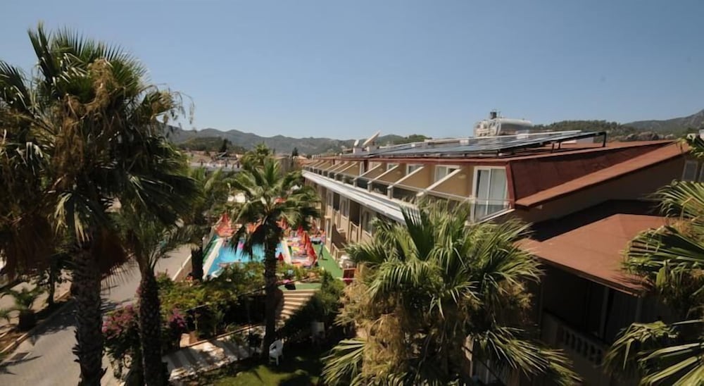 

Bari - Dalaman, Turchia - Ozturk Apart Hotel