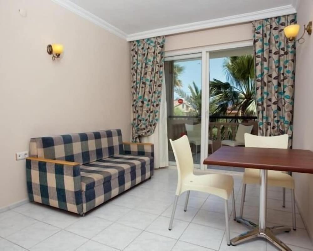 

Milano - Marmaris - Ozturk Apart Hotel