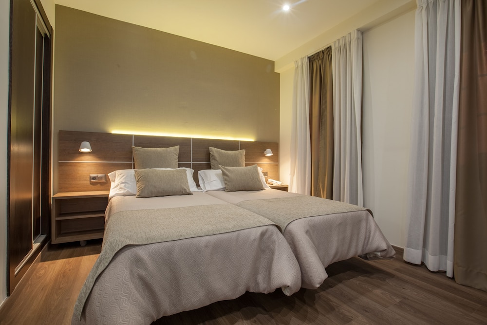 

Pisa - Malaga - Hotel Don Paco