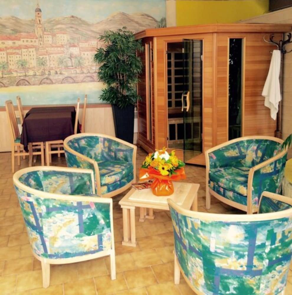 

Venezia - Monte Carlo - Hotel Menton Riviera