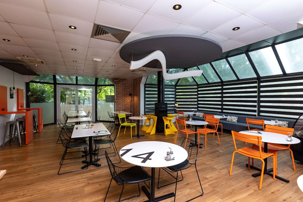

Trieste - Colombes - Kyriad Paris Ouest - Colombes