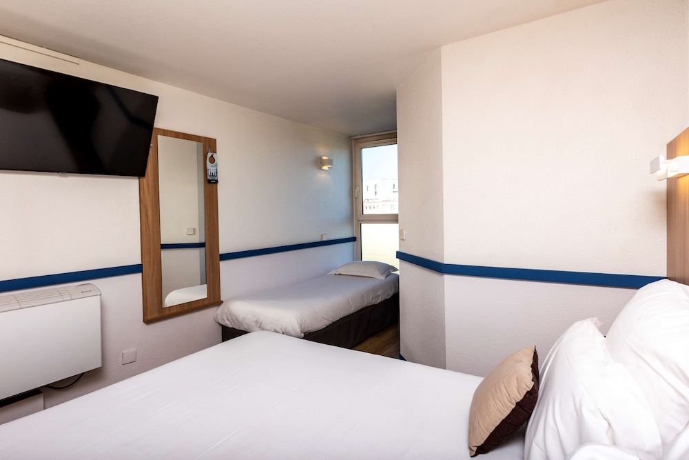 

Brindisi - Parigi - Kyriad Paris Ouest - Colombes
