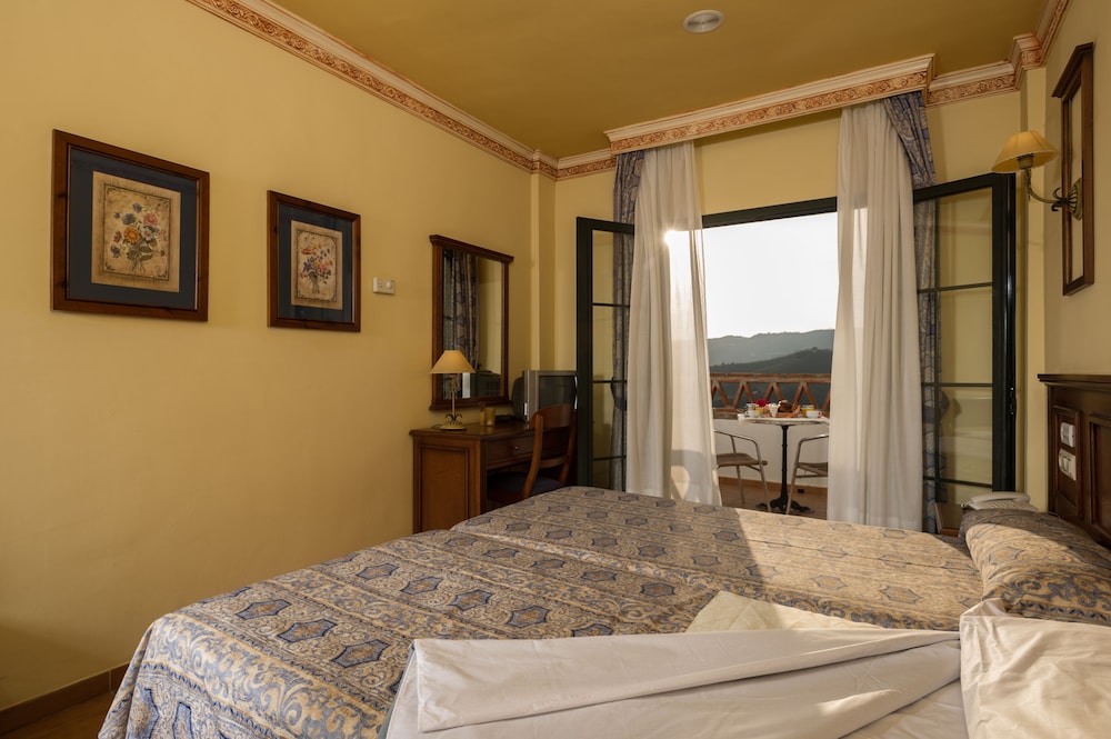 

Trieste - Nerja - Hotel Villa Frigiliana