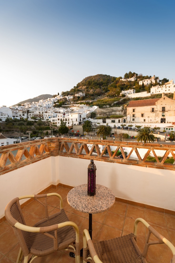 

Pisa - Nerja - Hotel Villa Frigiliana