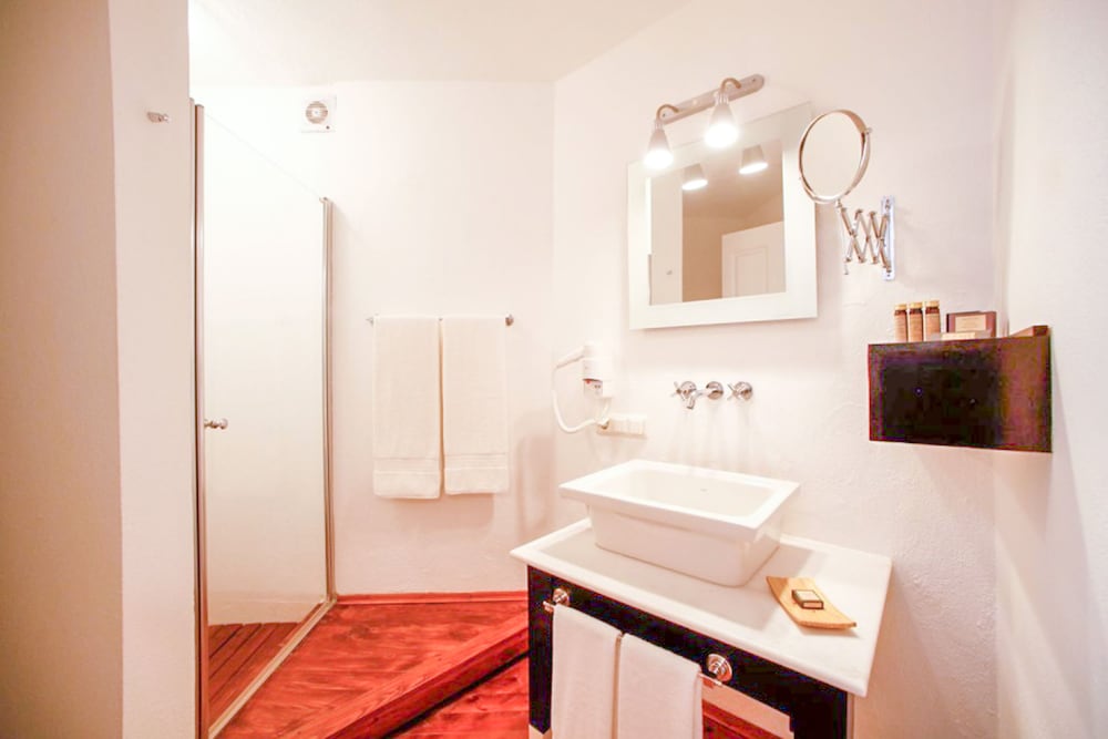 

Roma - Türkbükü - 4reasons hotel + bistro | 12+