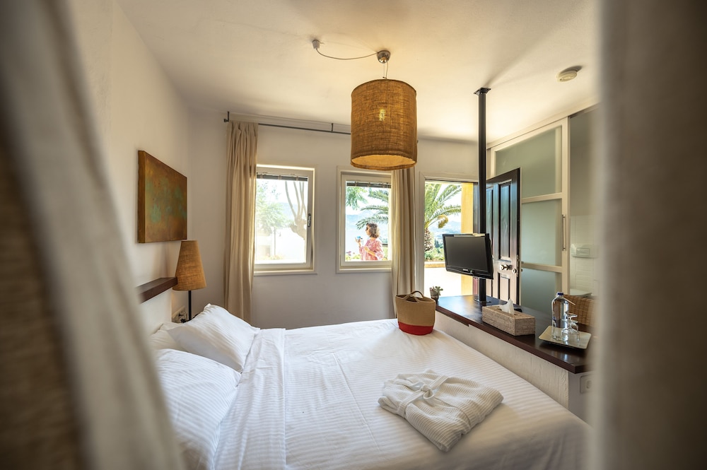 

Milano - Gundogan - 4reasons hotel + bistro | 12+