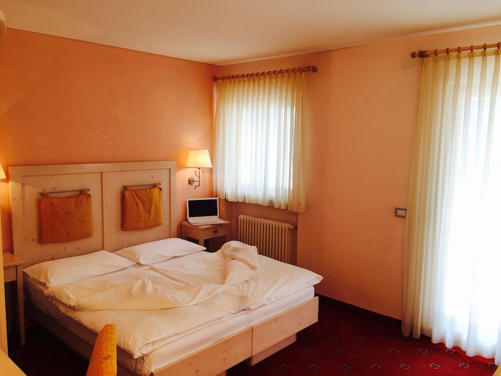 

Milano - Selva di Val Gardena - Hotel Stella Montis