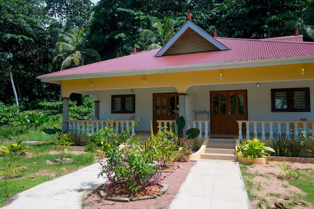 

Roma - Isola di La Digue - Zerof Self Catering Apartments