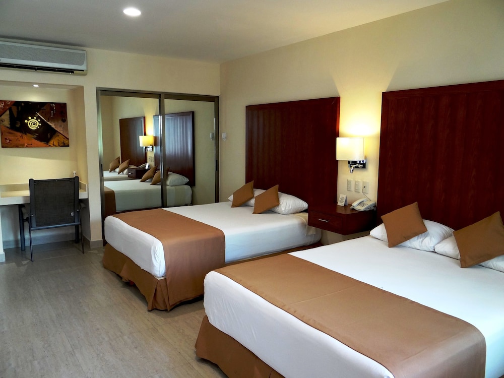 

Roma - Cancun - Terracaribe Hotel - In Cancun (Downtown Cancun)