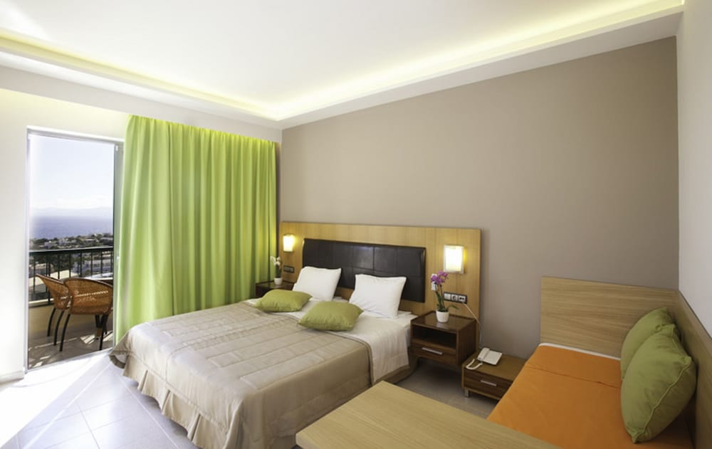 

Milano - Lindos - Hotel Pefkos Beach