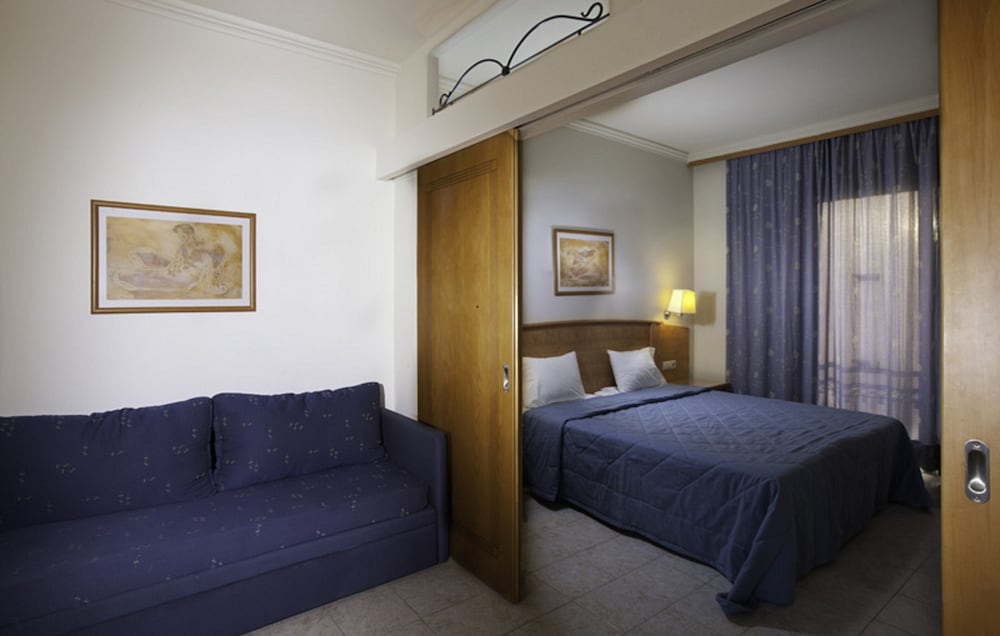 

Milano - Lindos - Hotel Pefkos Beach