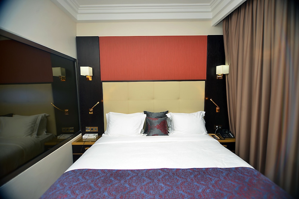 

Torino - Gorée - Hôtel Fleur de Lys Plateau