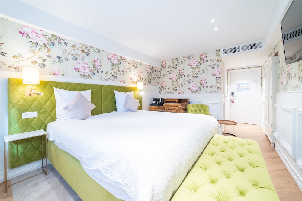 

Milano - Jabbeke - Grand Hotel Normandy by CW Hotel Collection