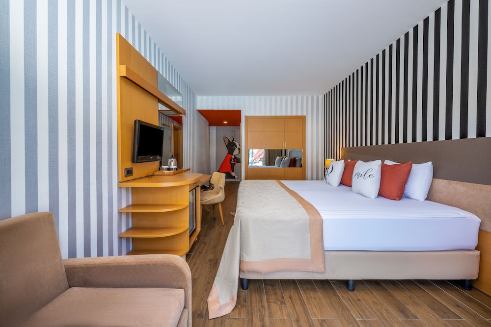 

Milano - Kızılot - Selectum Family Resort Side