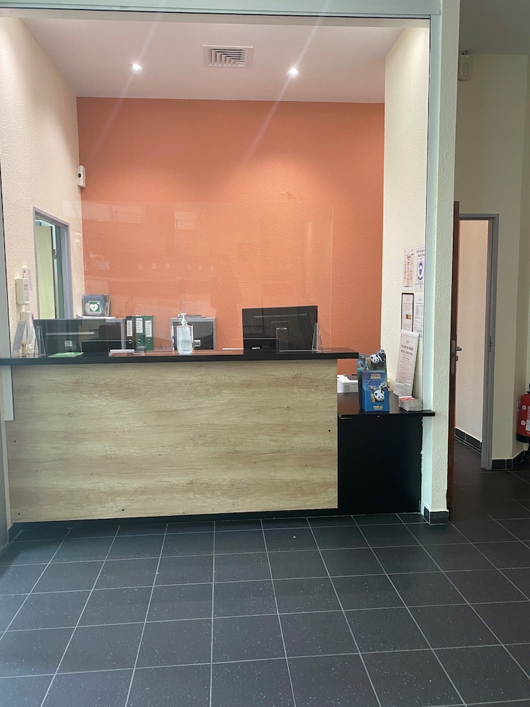 

Palermo - Ferrières-en-Brie - APPARTHOTEL Torcy