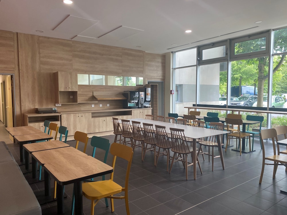 

Ancona - Ferrières-en-Brie - APPARTHOTEL Torcy