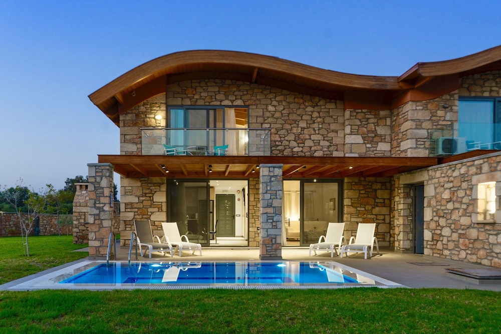 

Torino - Kiotari - Estrella Villas