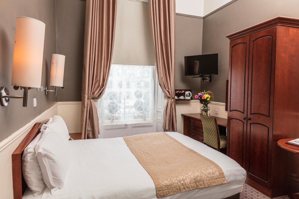 

Milano - Dun Laoghaire - The Lansdowne Hotel