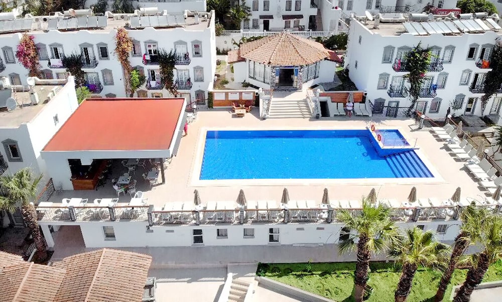 

Bari - Ortakent - Maison 48 Apart Hotel