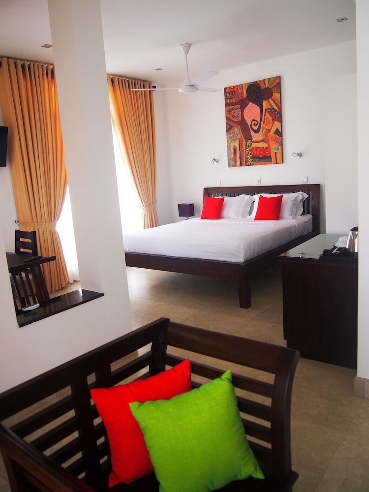 

Milano - Weligama - Imagine Villa Hotel