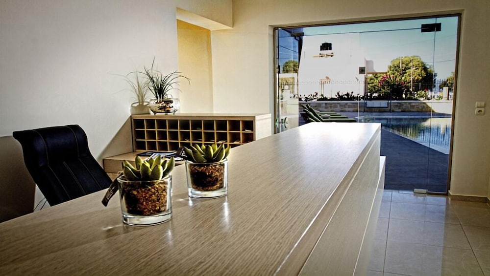 

Bologna - Kissamos - Crystal Bay Hotel