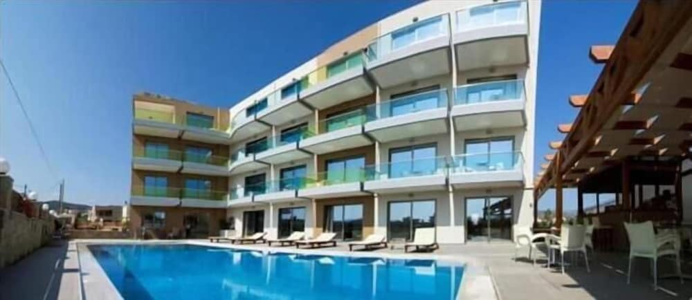 

Bari - Kissamos - Crystal Bay Hotel