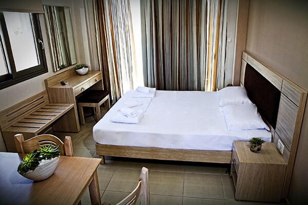 

Palermo - Kissamos - Crystal Bay Hotel