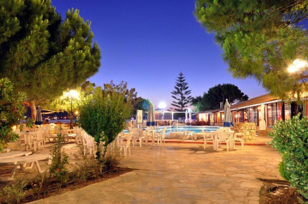 

Verona - Alykes - Valais Hotel