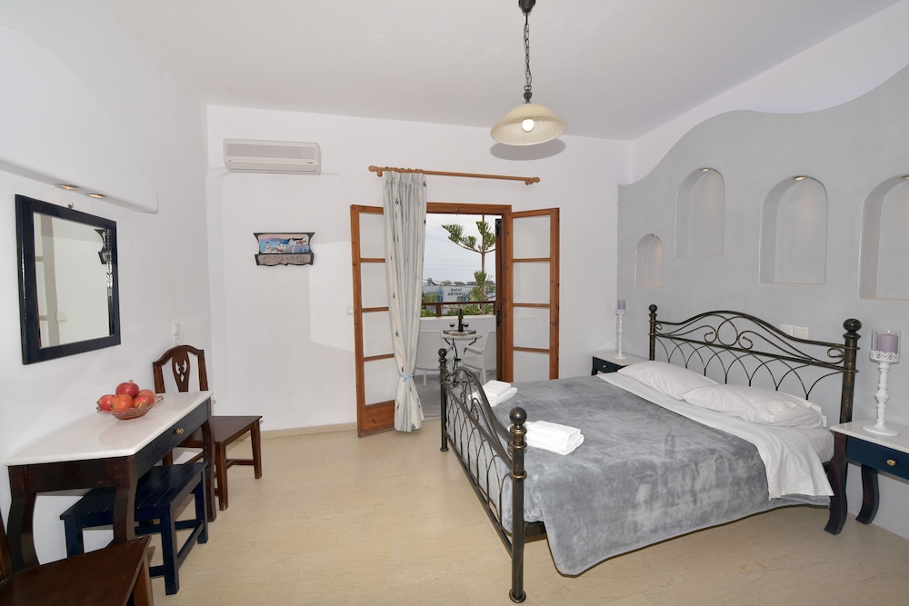 

Milano - Santorini-Akrotiri - Sunflower ApartHotel
