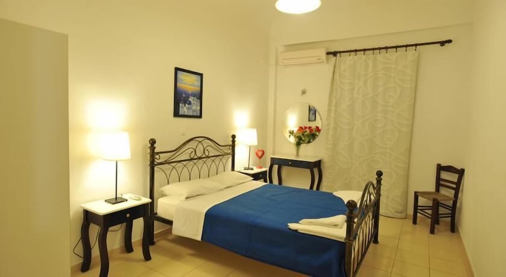 

Milano - Imerovigli - Sunflower ApartHotel