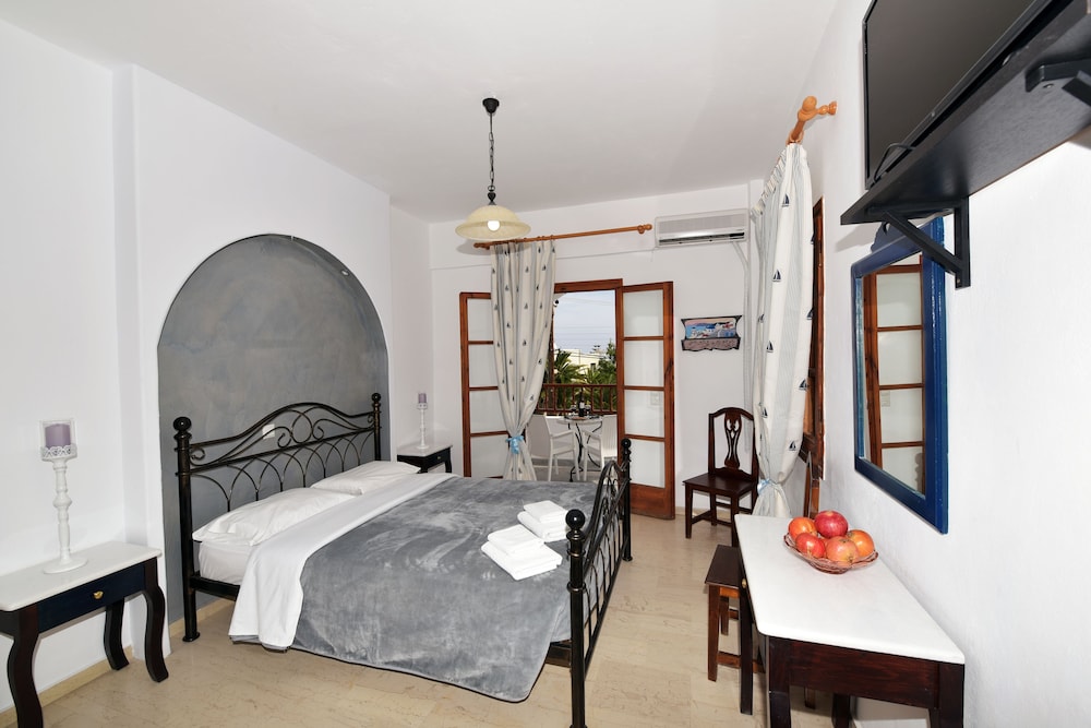 

Bologna - Imerovigli - Sunflower ApartHotel