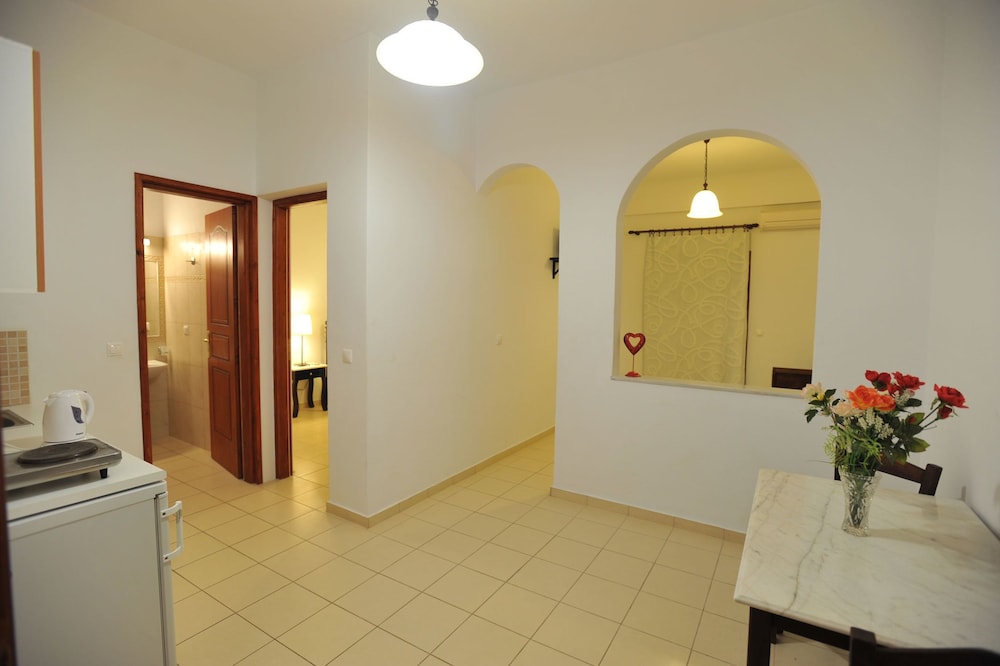 

Roma - Santorini-Akrotiri - Sunflower ApartHotel